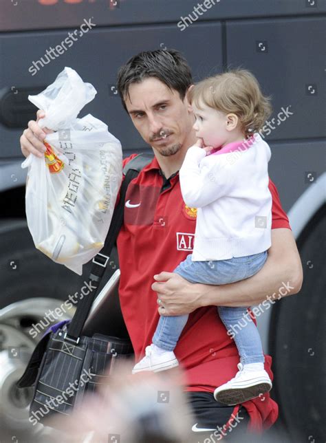 gary neville daughter